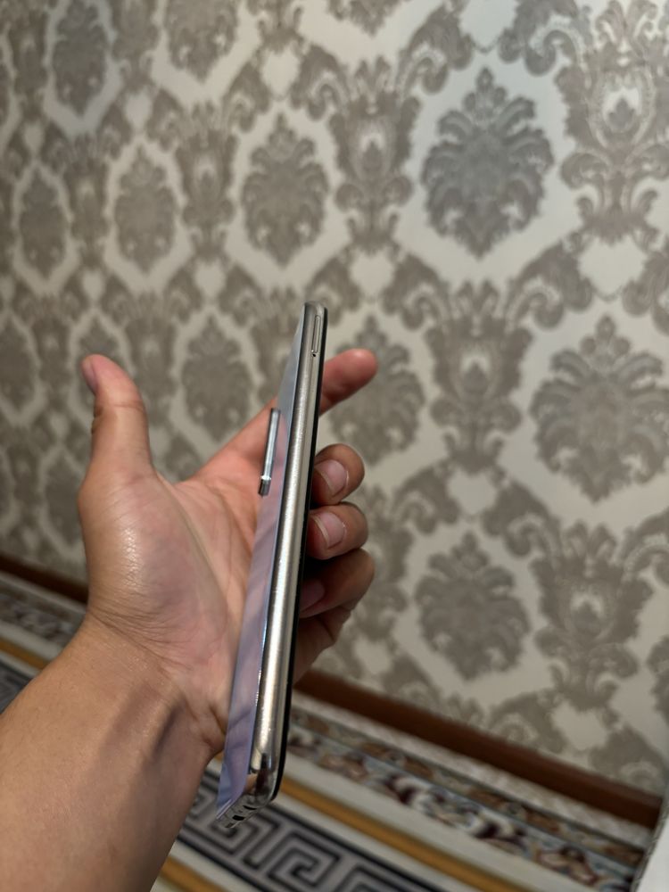 Смартфон Redmi note 8