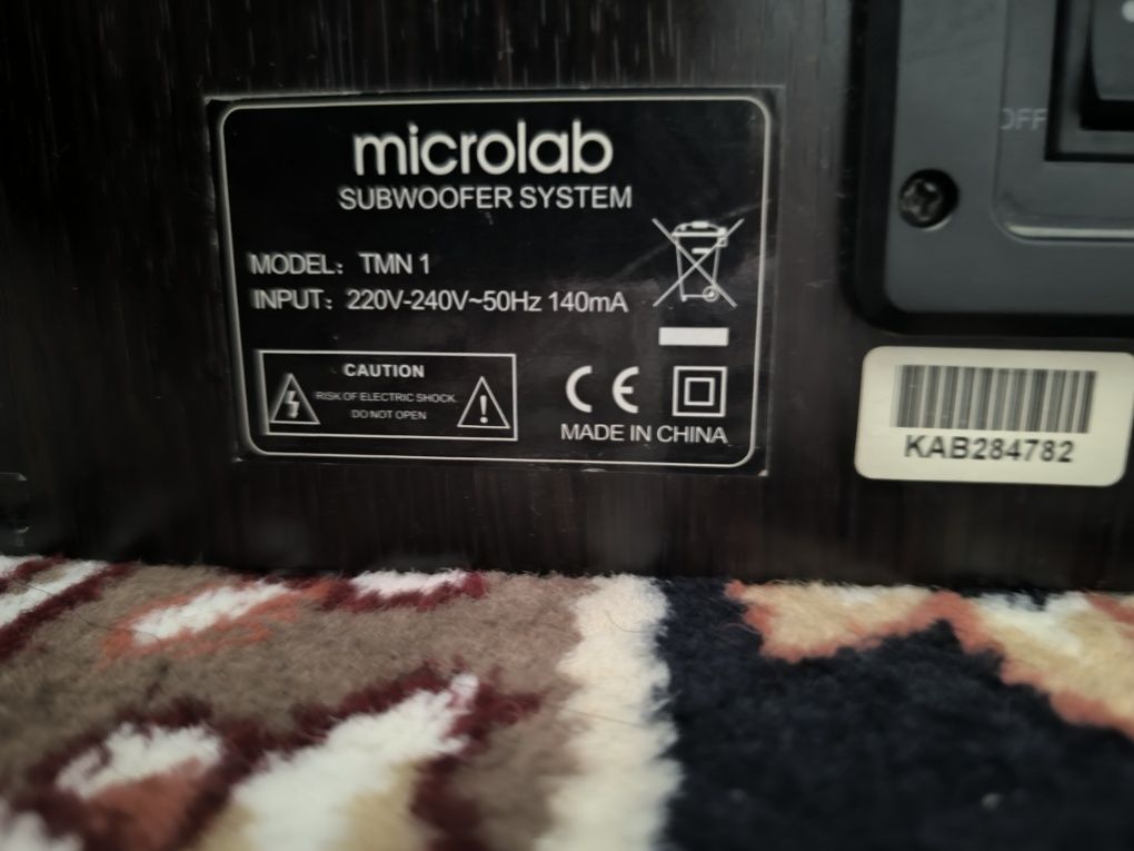 Продаются сабвуфер microlab состояние нормальный полностью рабочий
