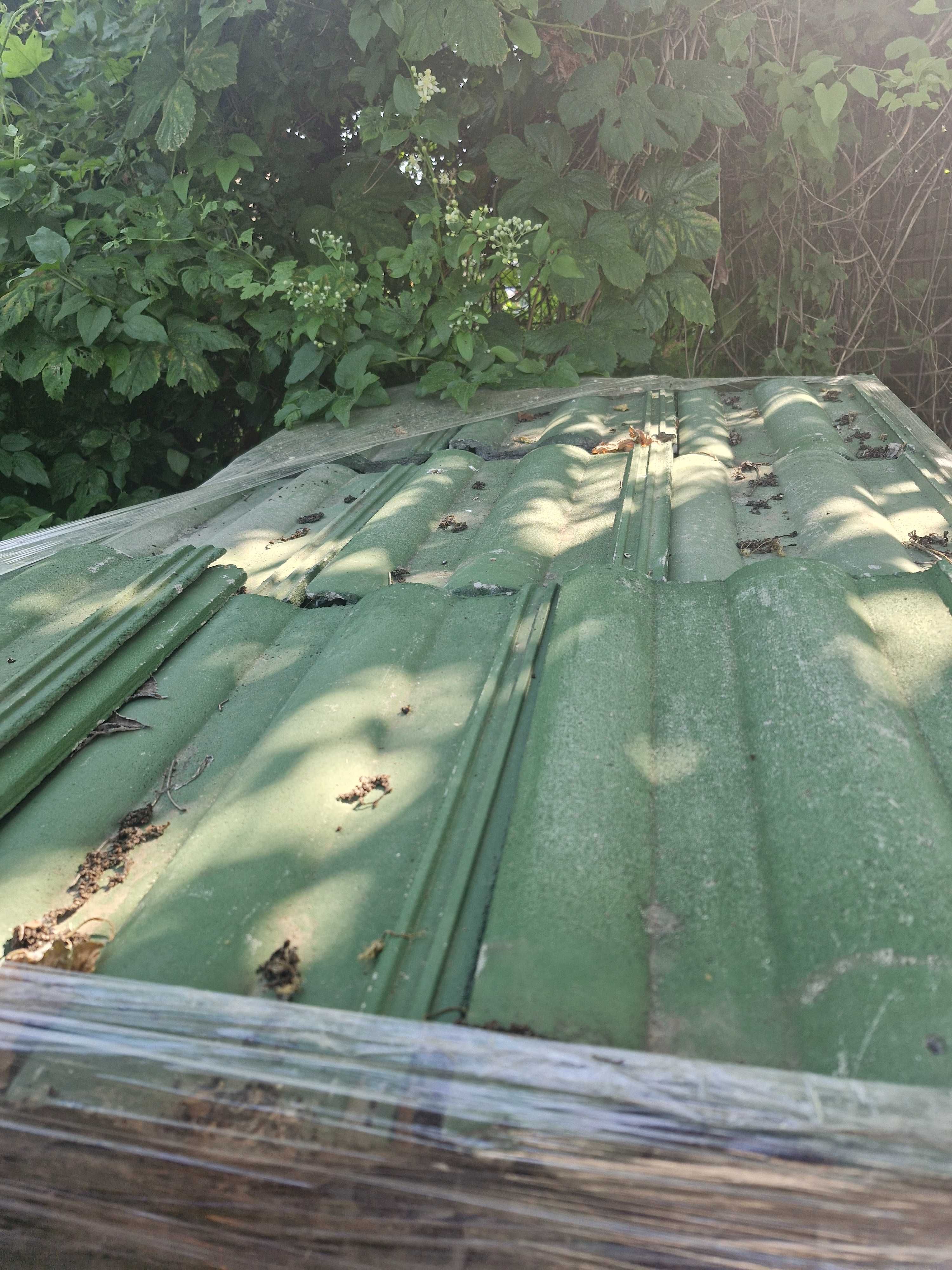 Vând țiglă verde