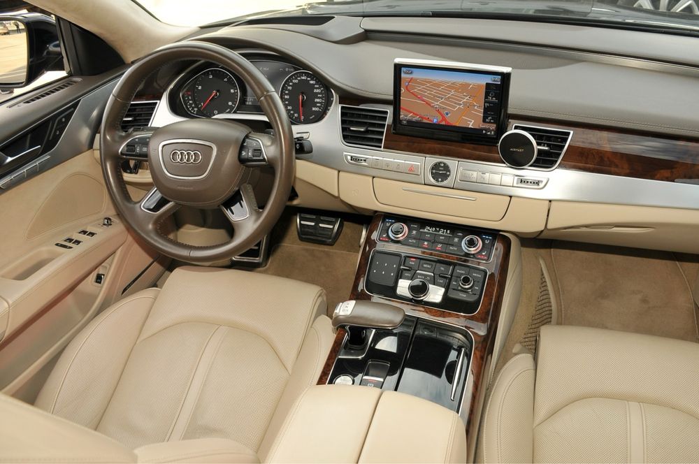 Vand Audi A8 Matrix