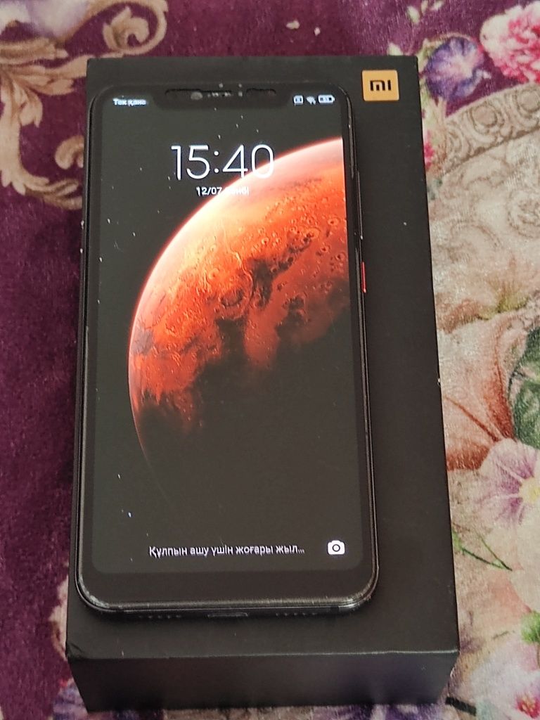 Xiaomi Mi 8 Pro  в хорошем состоянии