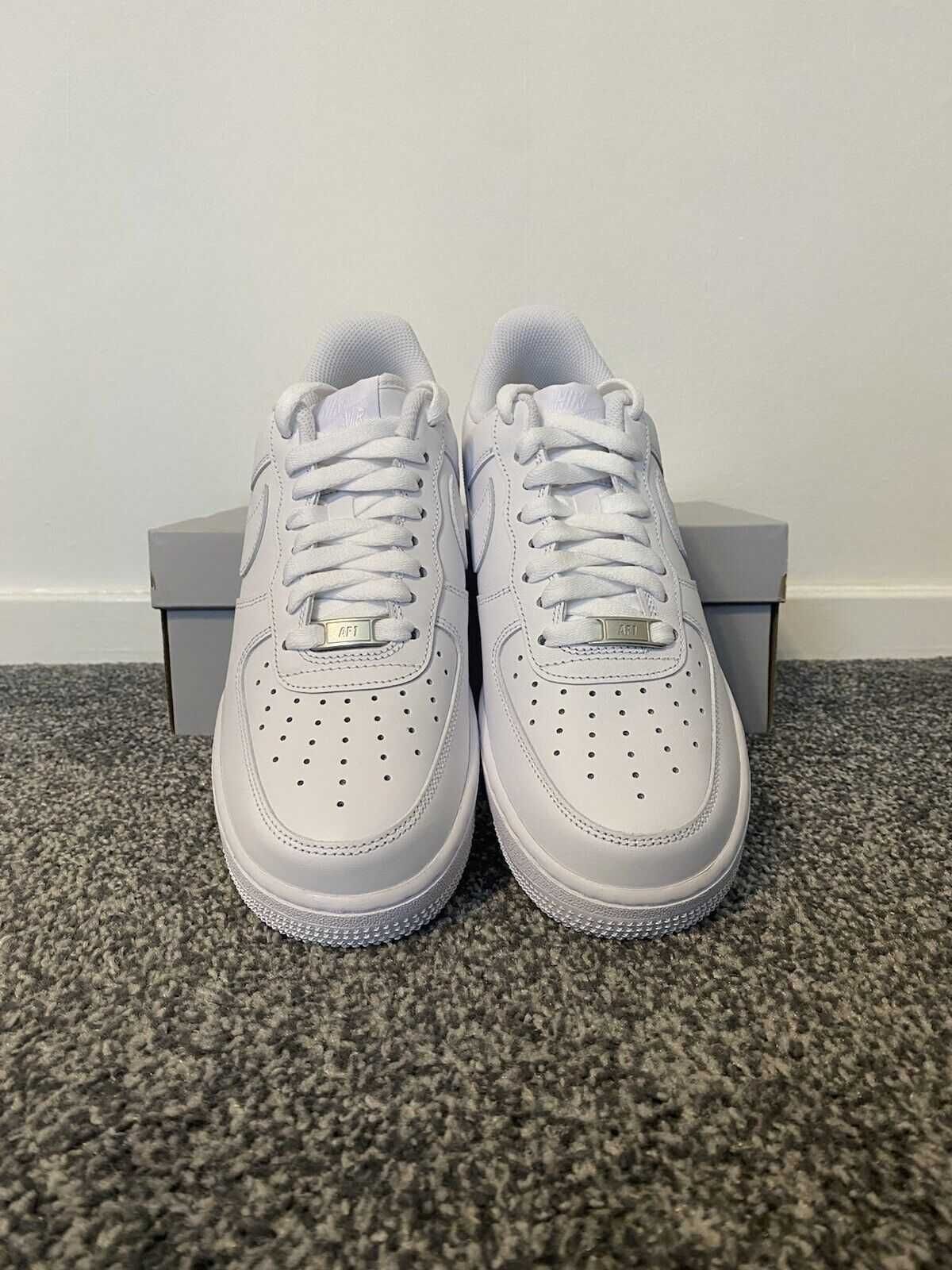 Adidasi Tenisi Nike Air Force 1 Low triple White - REDUCERE