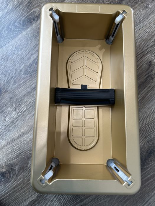 Диспенсър за калцуни