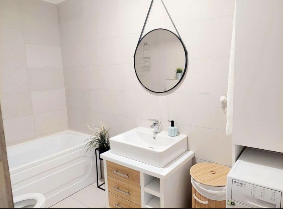 Inchiriez apartament Cosmopolis