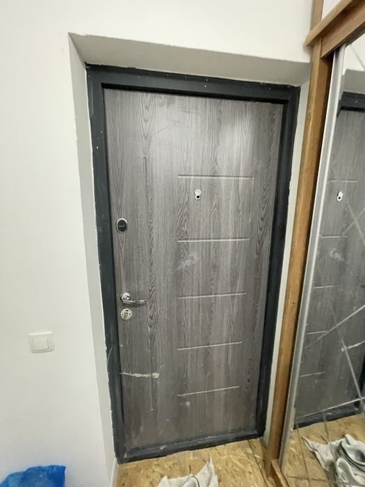 Уй сотилади евро ремонт килинган мебели хамма нарсаси билан сотилади