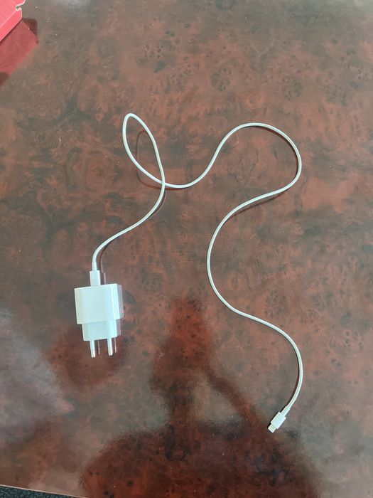 Зарядка для Айфон