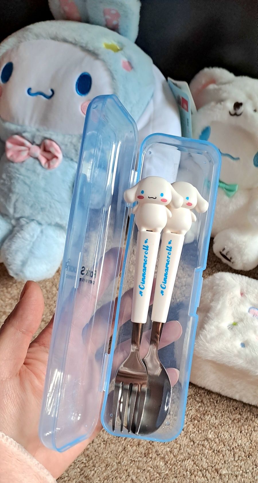 Set tacâmuri Cinnamoroll cu figurina set tacâmuri Cinnamoroll sanrio