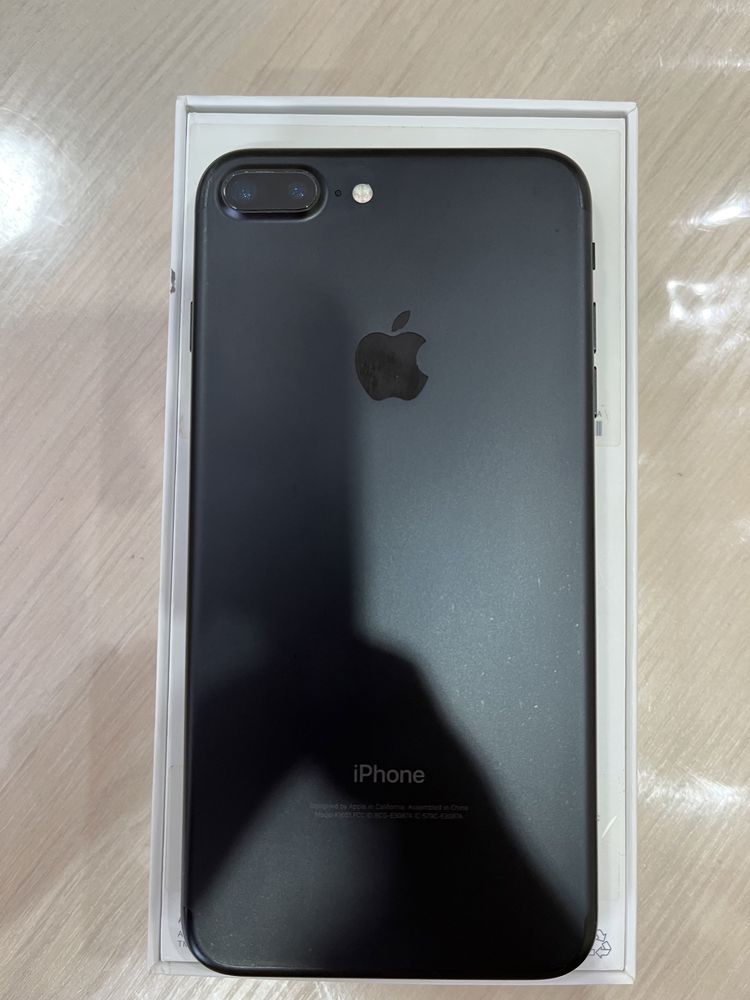 IPhone 7 Plus в идеальном состоянии