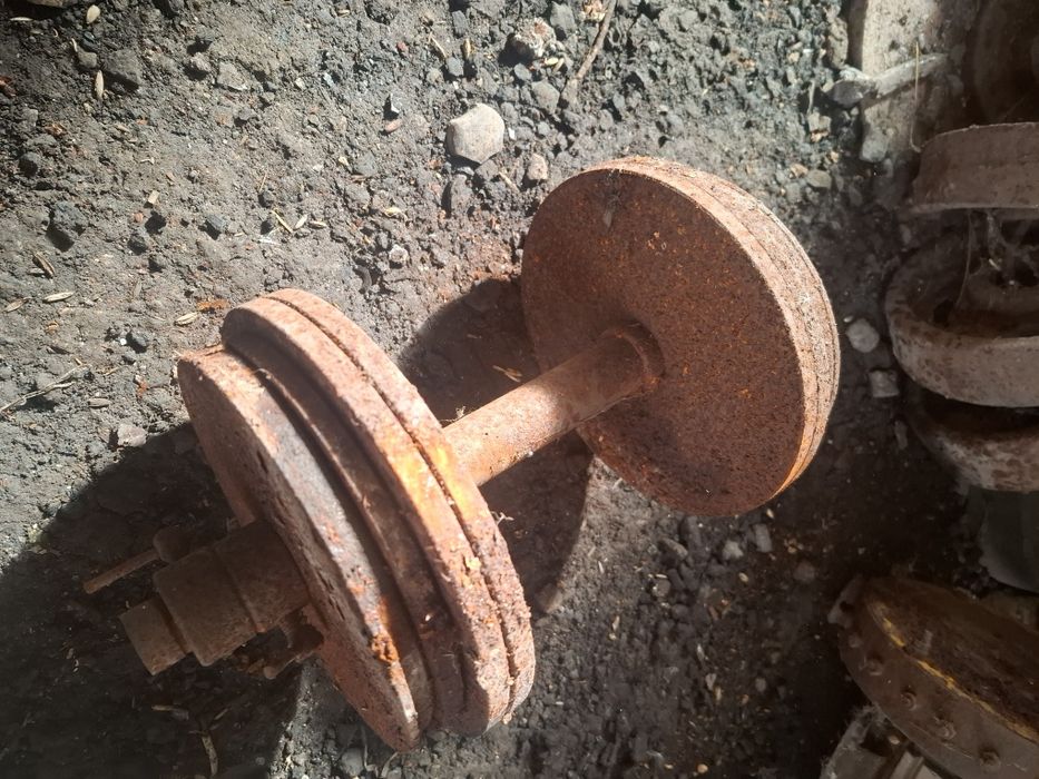 Продам гантели и блины разные