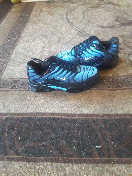 Чисто нови маратонки Nike