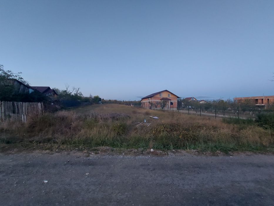 Teren intravilan paulesti 1900 mp