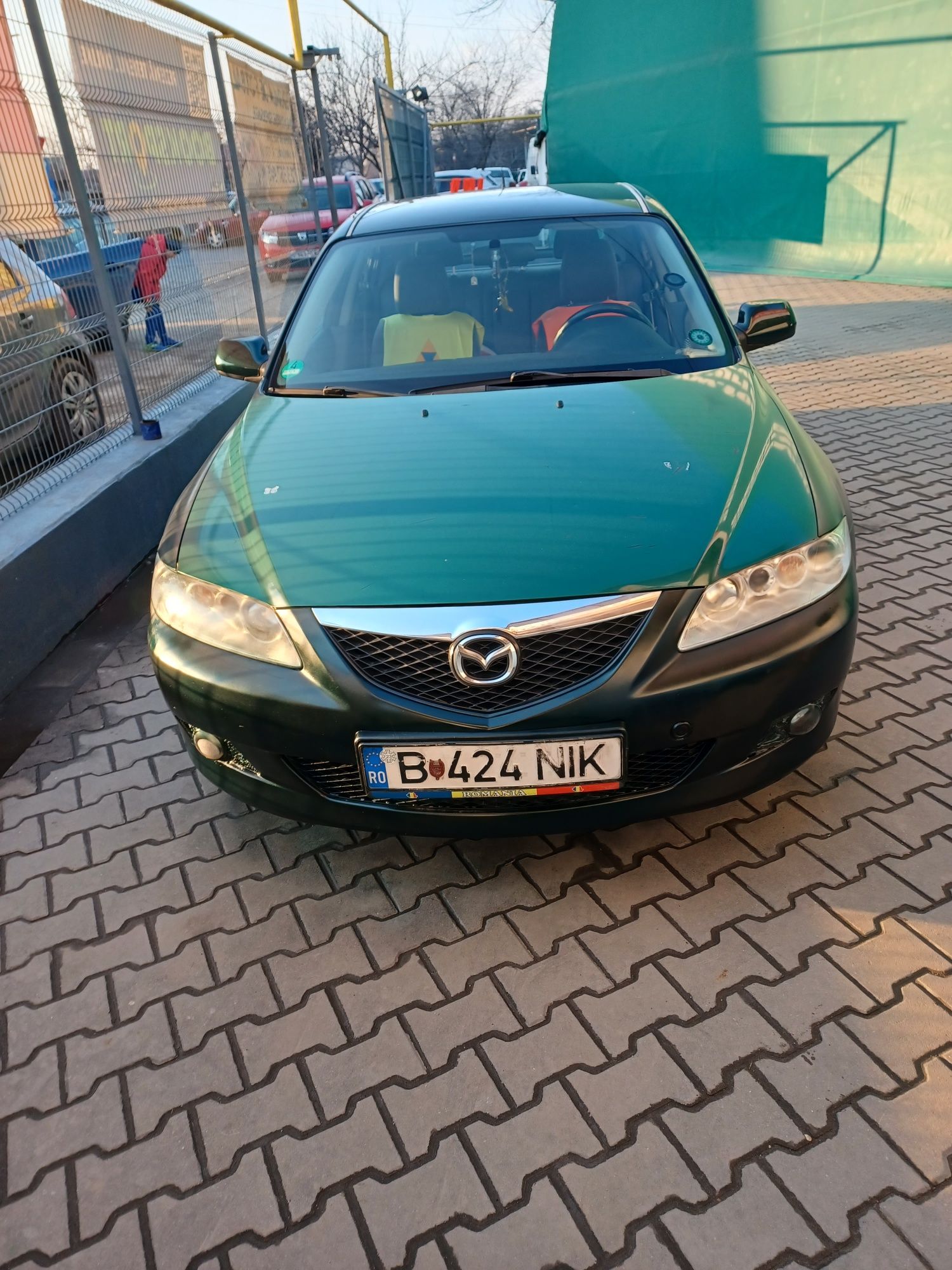 Vând Mazda 6 2004