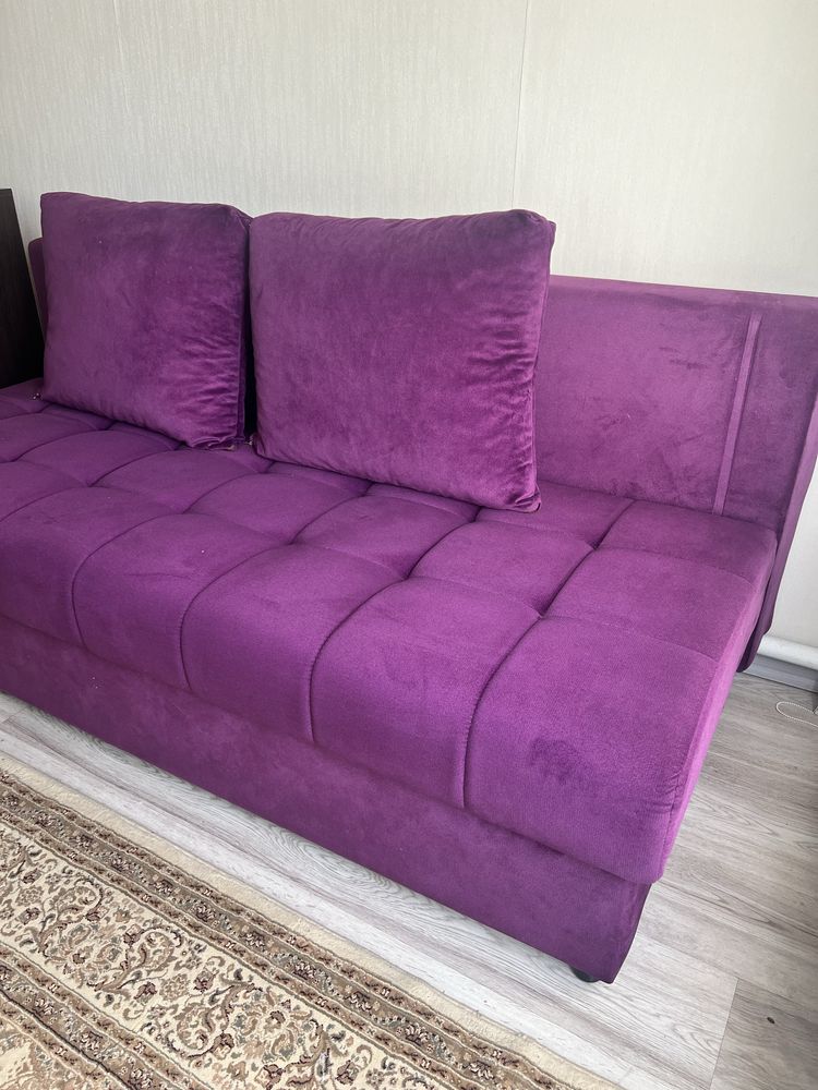 Продам софу диван состояние отличное новое