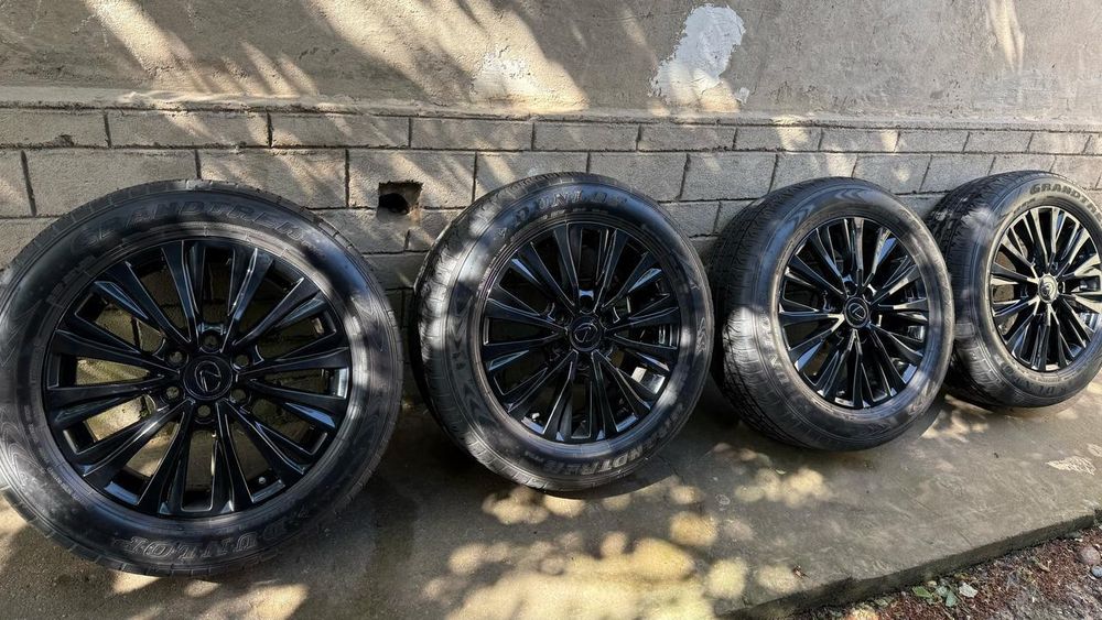 Диски с  летними шинами комплект от лексуса.