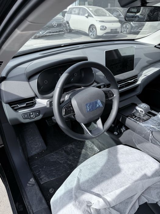 Hongqi eqm 5 500km arenda без пробега
