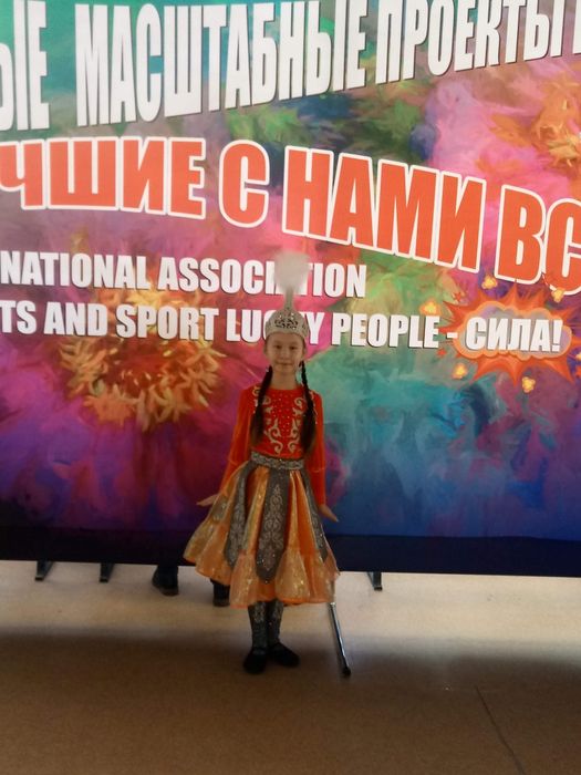 Продам платья для девочек