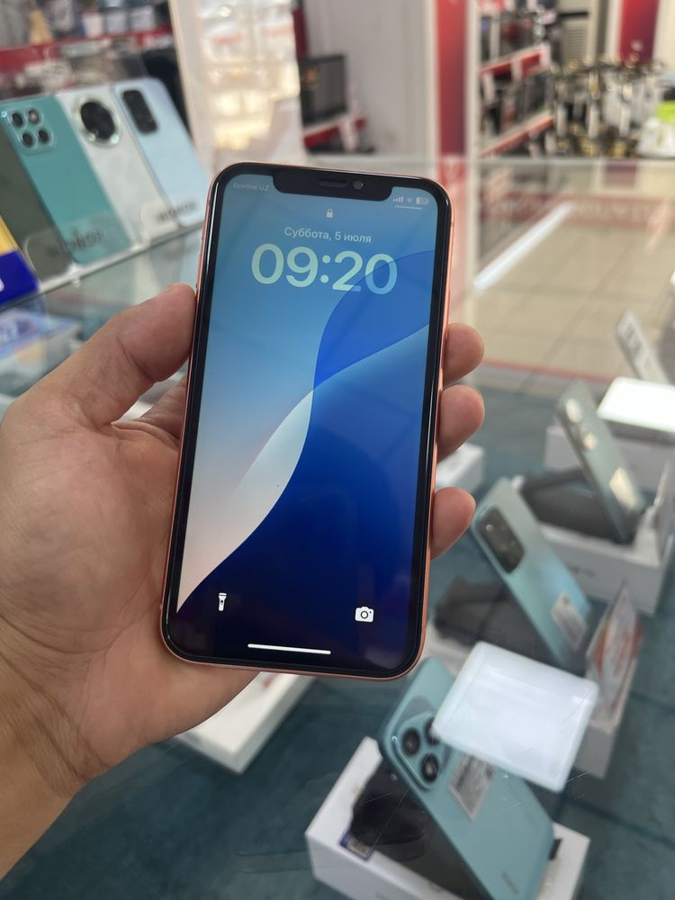 Iphone xr 64  gb. Ym76