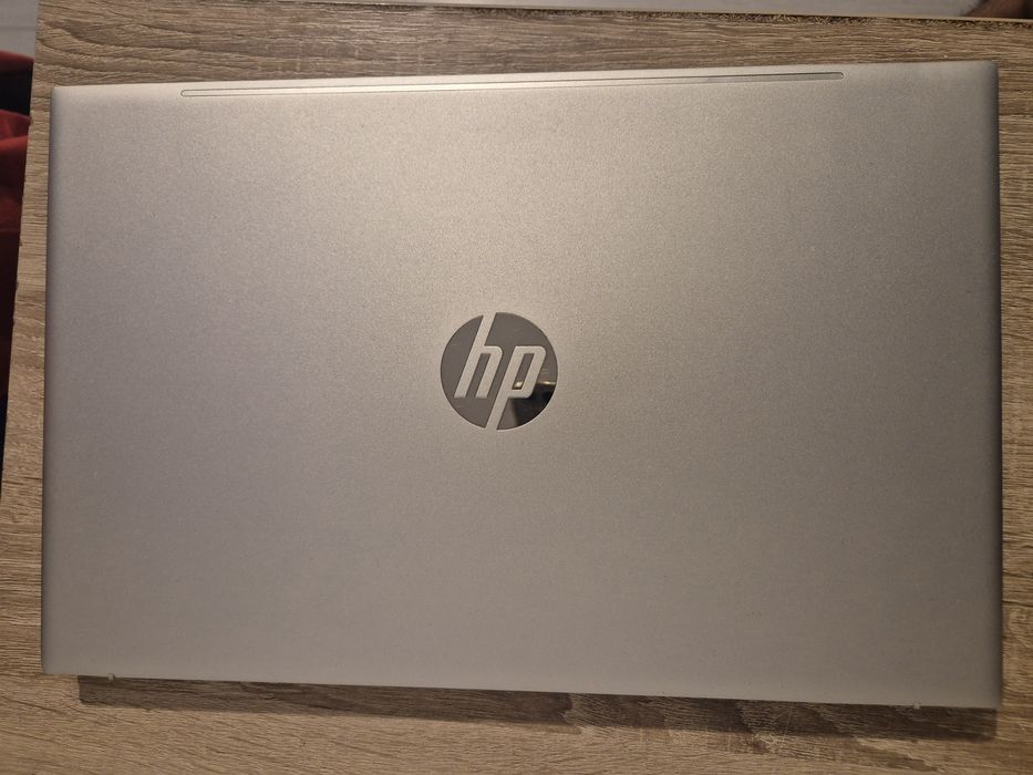 Laptop HP Pavilion Ryzen 5 8GB ssd 512 FullHd tastatura iluminata