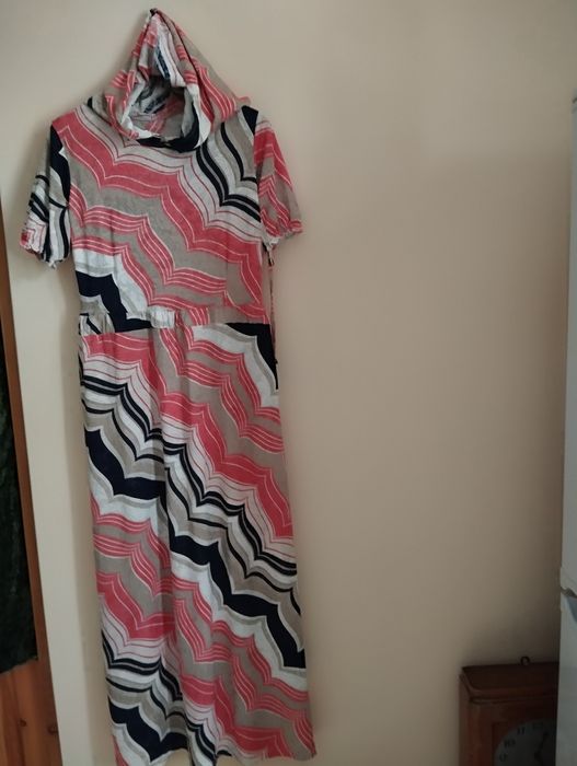 Продаются Платья( разные )импортные 48-52 разм.