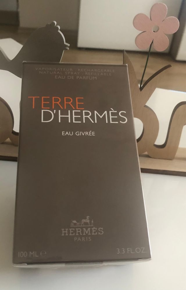 Vând parfum Terre d’Hermès