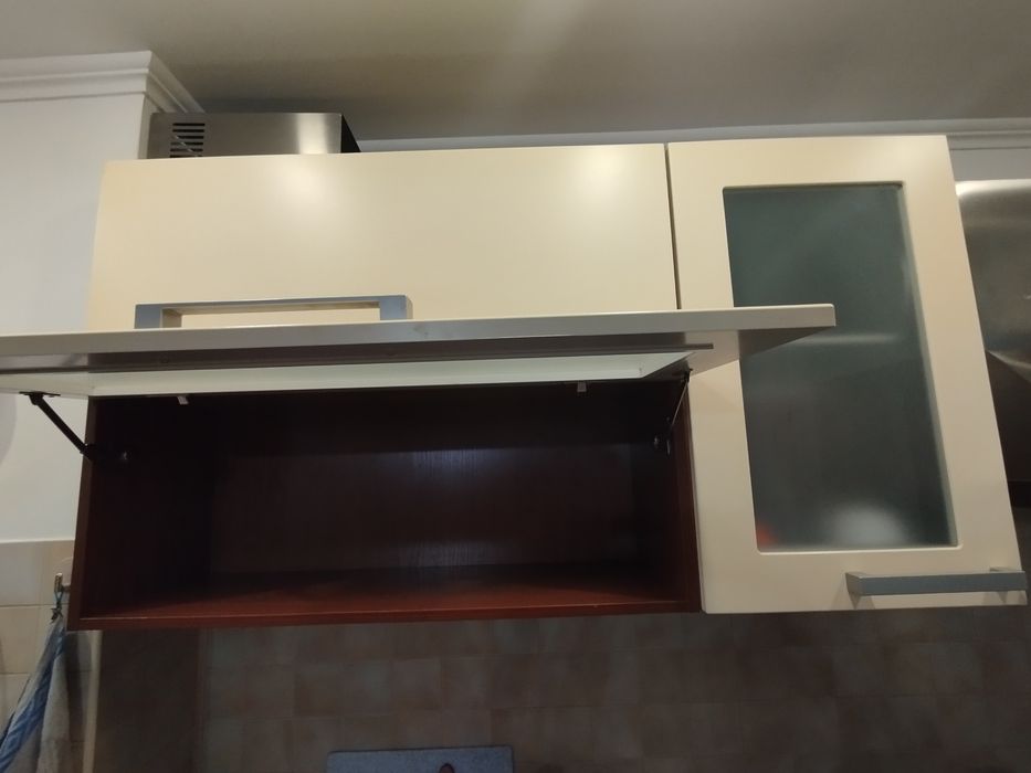 Шкафчики для кухни или ванной комнаты