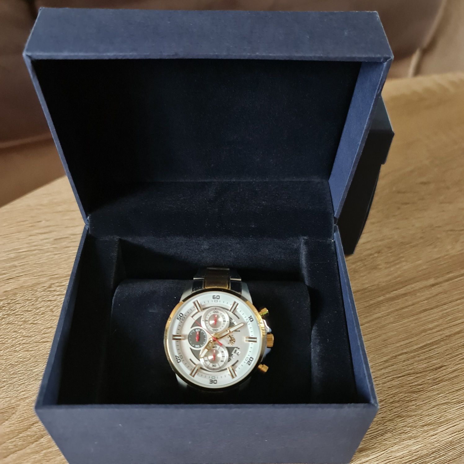 S. Polo Assn., Часовник с иноксова верижка, Сребрист/Златист

Виж подо