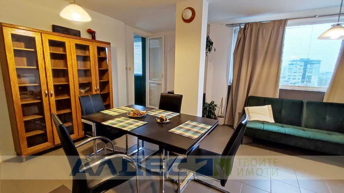 Дава се под наем Двустаен апартамент в София, Център - 55 кв.м за 408 € - Снимка #2