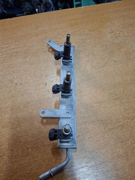 Rampă injectoare Smart ForFour w453 1.0 Benzina