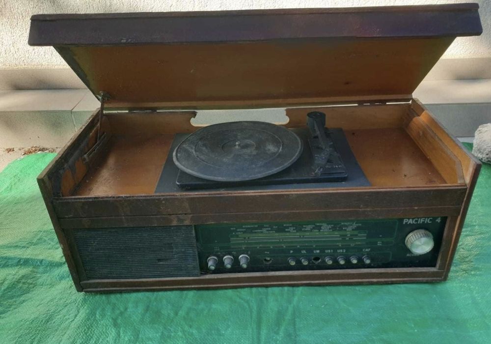 Radio Pacific4 model RST7-78,fabricat la Electronica;București in 1975