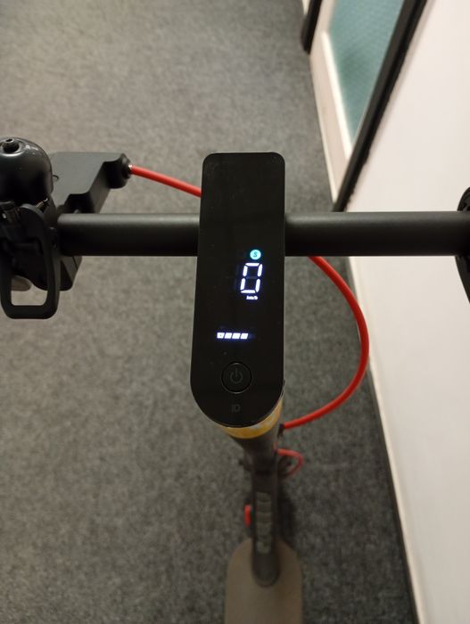 Trotineta electrica Xiaomi scuter 4 gen 2