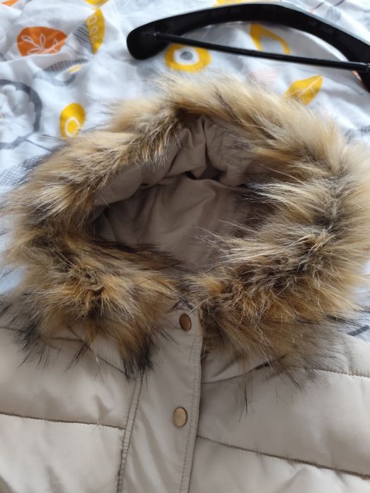 H&M дамско вталено яке в бежово