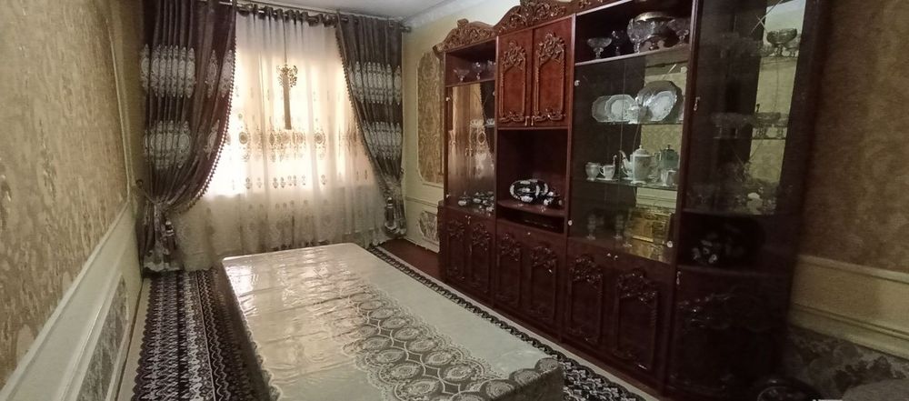 Kvartira sotiladi 3 honalik