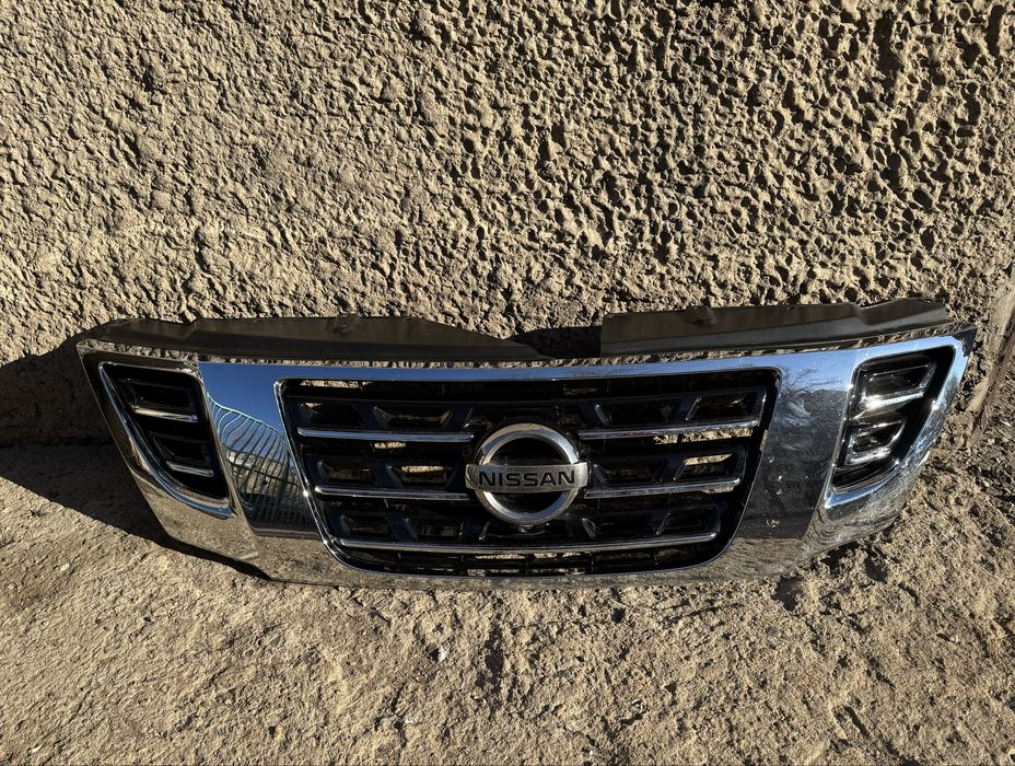 Продам решетку радиатора