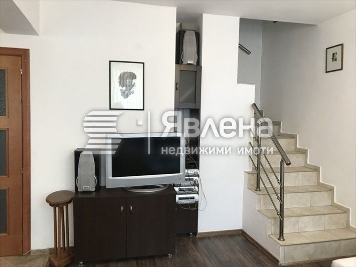 Дава се под наем Тристаен апартамент в Варна, Окръжна болница - 85 кв.м за 715 € - Снимка #8