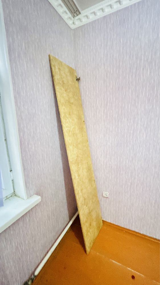 Спальня диван и шифонер
