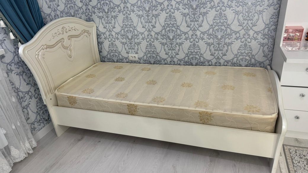 Продаётся кровать