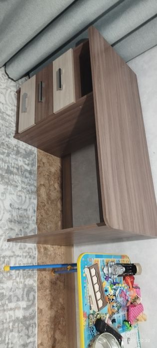 Письменный стол в отличном состоянии