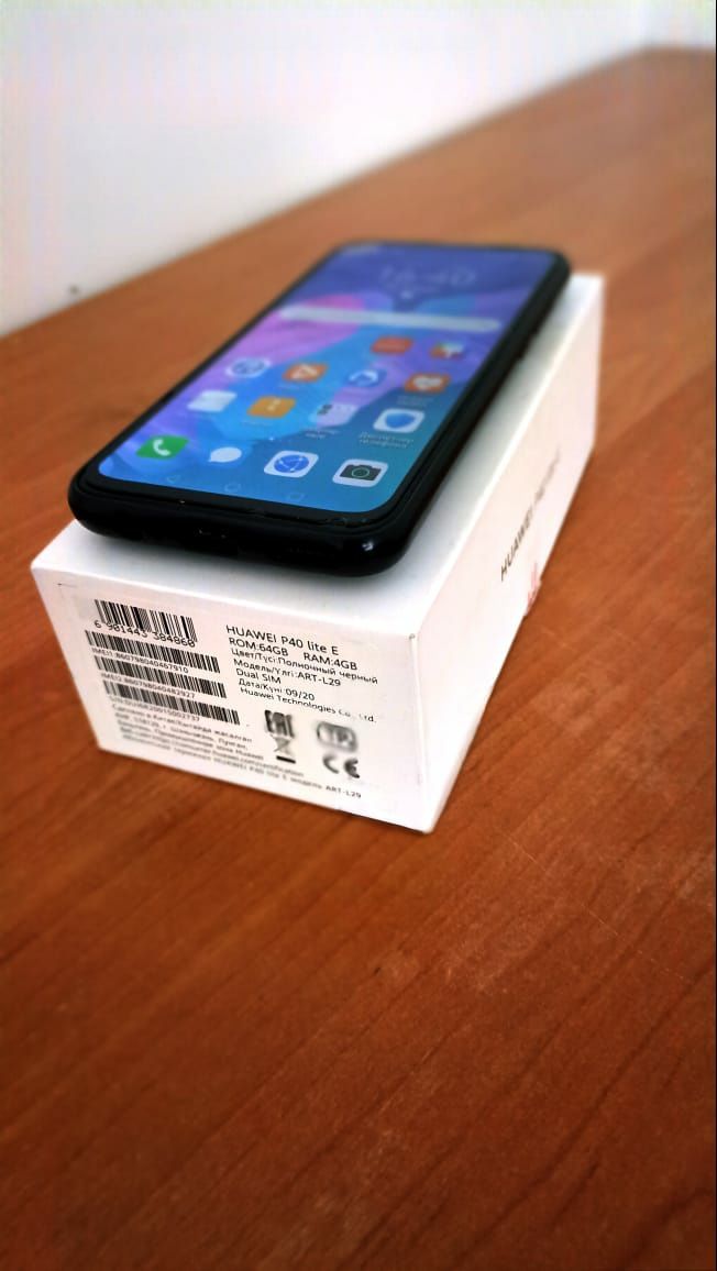 Продается телефон Huawei P40 lite E. Полный комплект. Память 64 гб