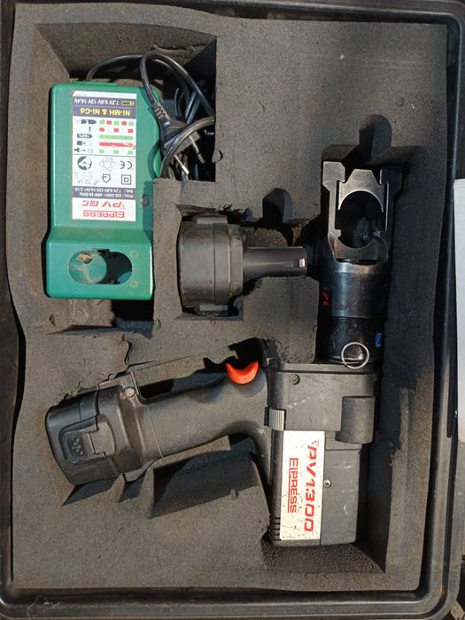 Presa hidraulica de sertizat conectori electrici
