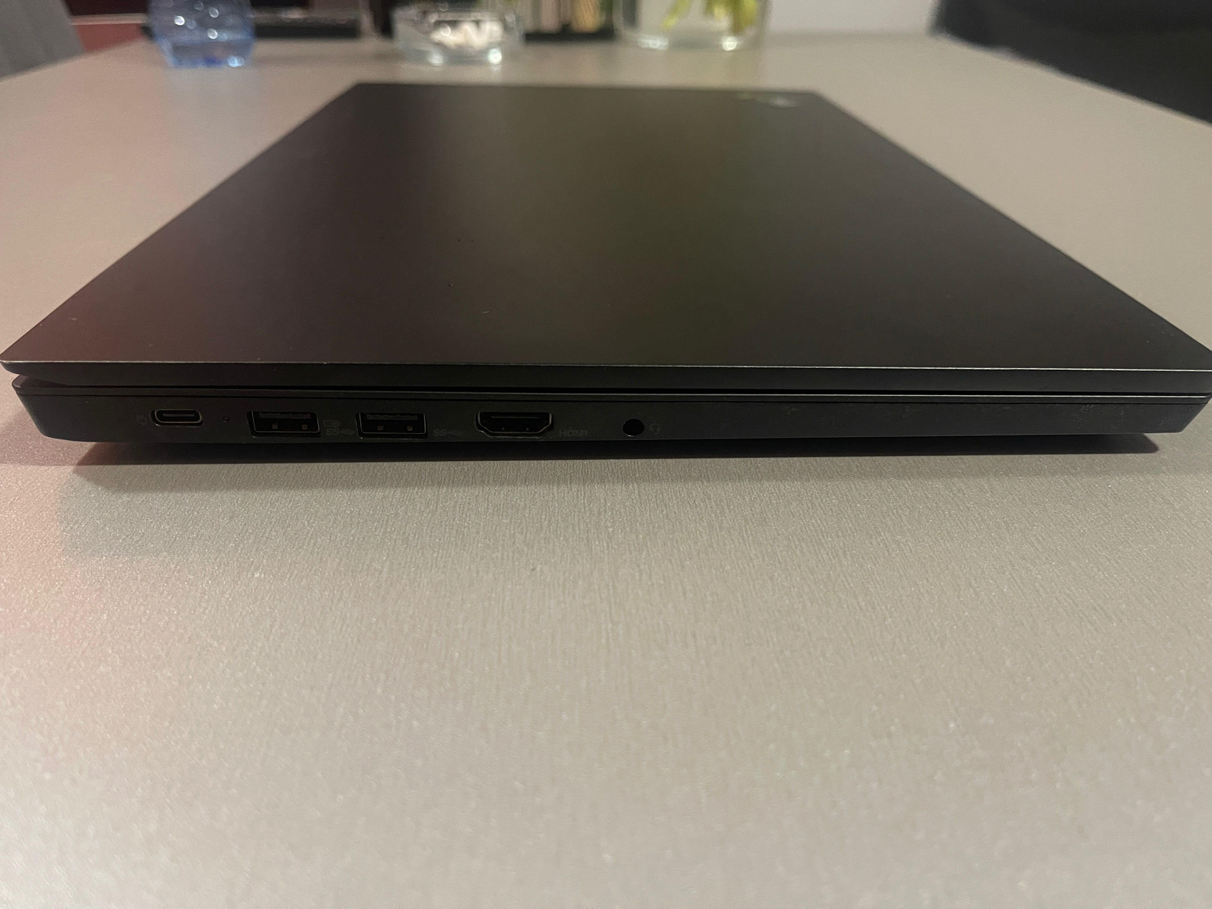 Lenovo E15 2020 с оригинален windows 10