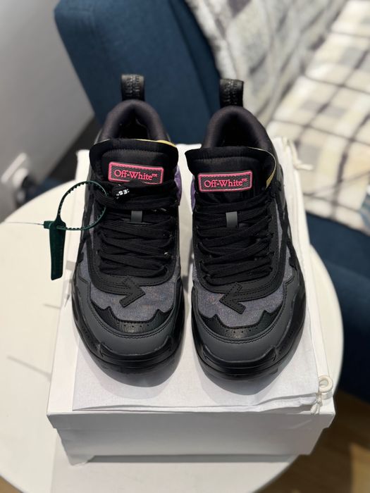 Off white Odsy 1000