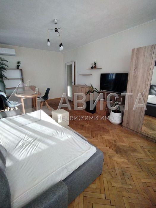 Дава се под наем Двустаен апартамент в София, Гоце Делчев - 70 кв.м за 561 € - Снимка #7