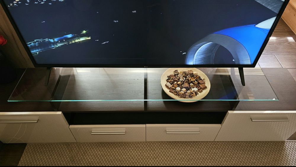 Comoda TV Sufragerie