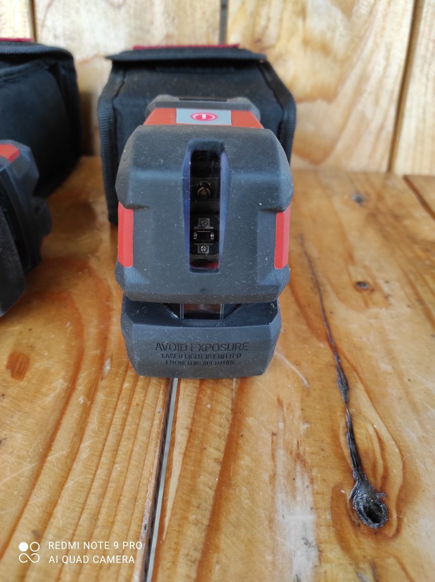 Hilti nivela cu linii nouă