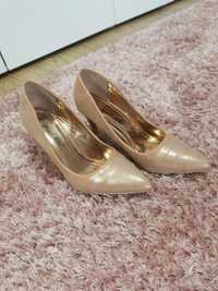 Pantofi roz auriu
