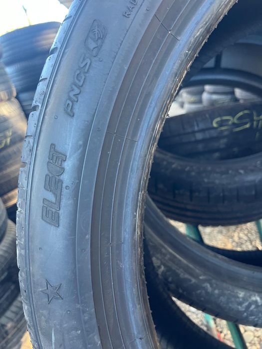 275/40 22 Anvelope de vara Pirelli(sunt noi)