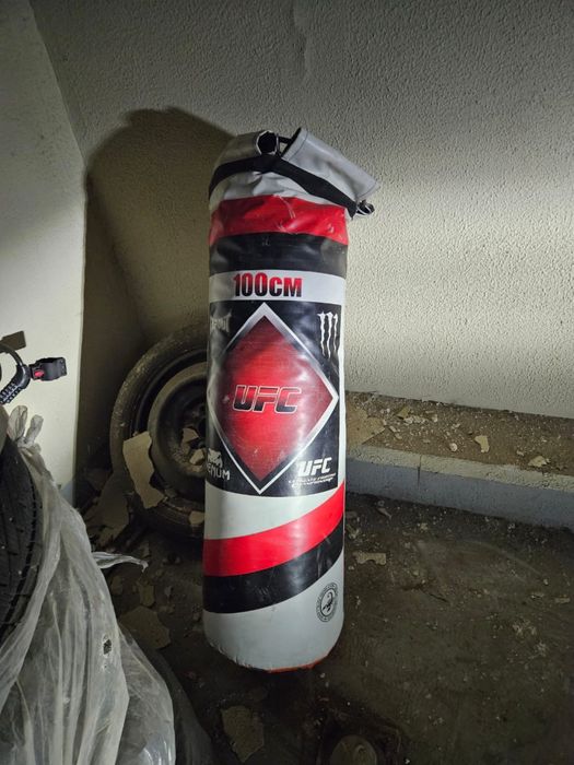 Продам боксерскую грушу