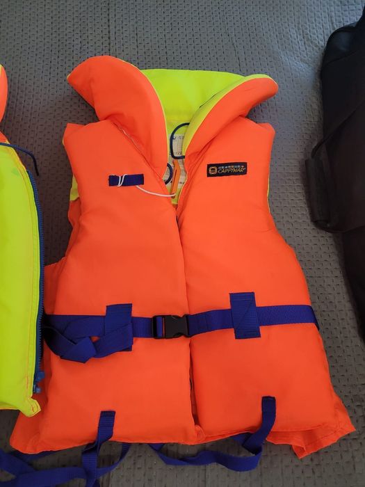 2 спасителни жилетки за възрастни за лодки