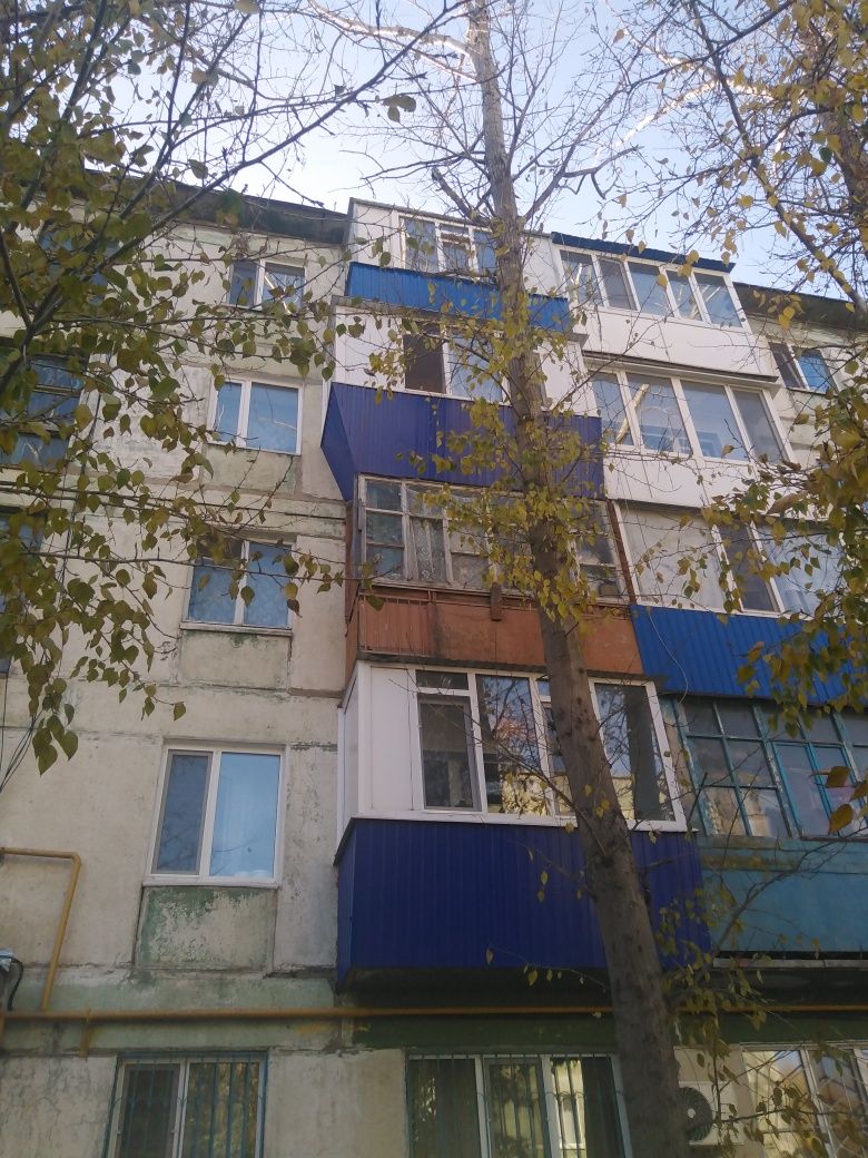 Продам 2 комнатную 8300 млн