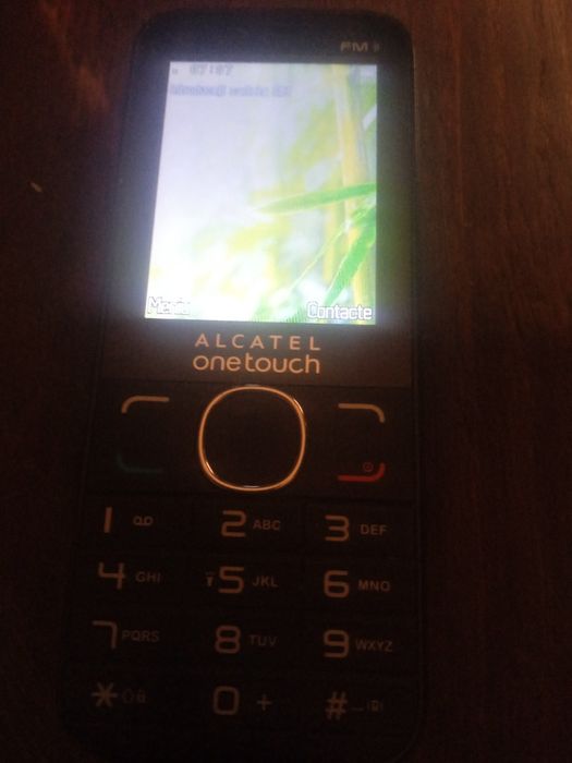 Vind doua telefoane mobile